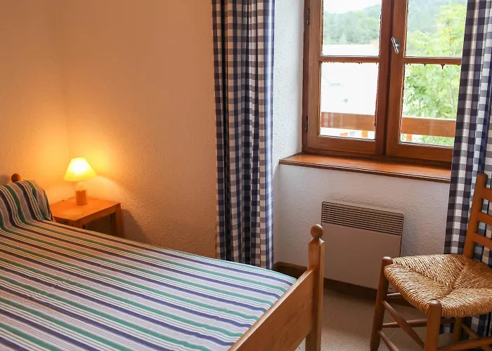 Holiday home Clevacances 3 Cles 6 Personnes A